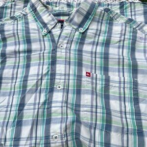 Quicksilver plaid short-sleeve button down shirt, w/ Pocket,  Sz Large